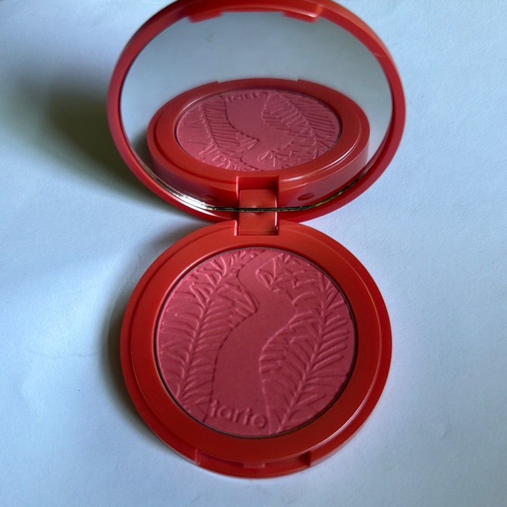 tarte blush- Tipsy LE NWOT
